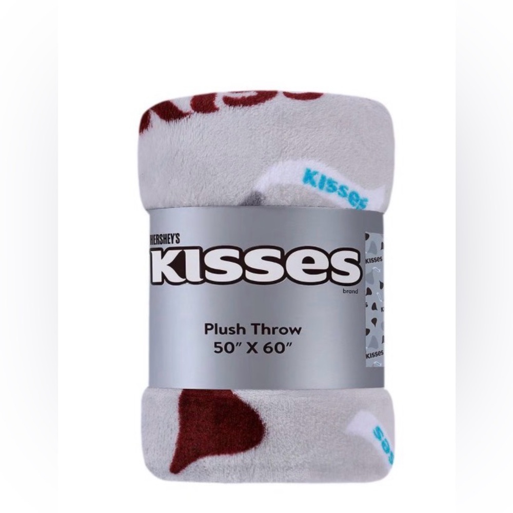 Hershey’s Kiss Plush Throw Blanket 50x60